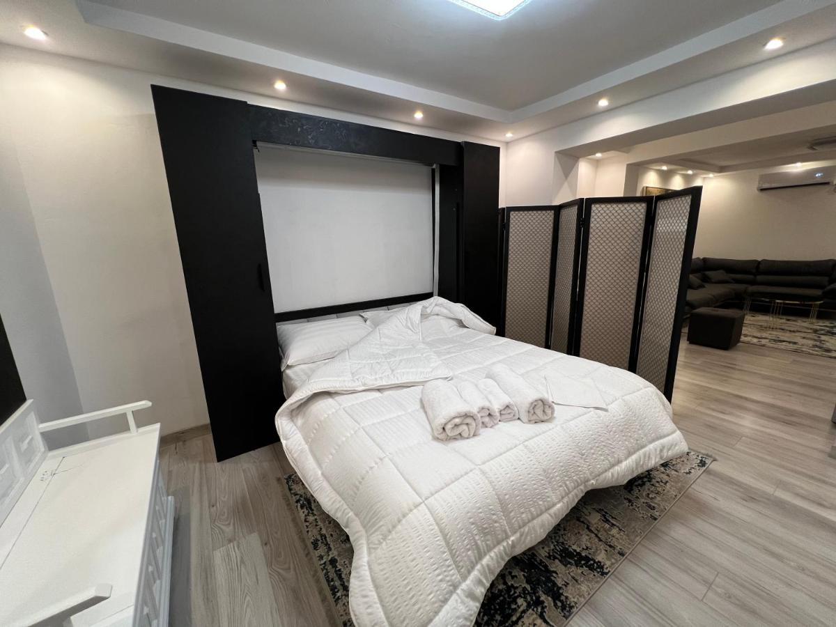 Apartment Tirana On Myslym Shyri Exteriör bild