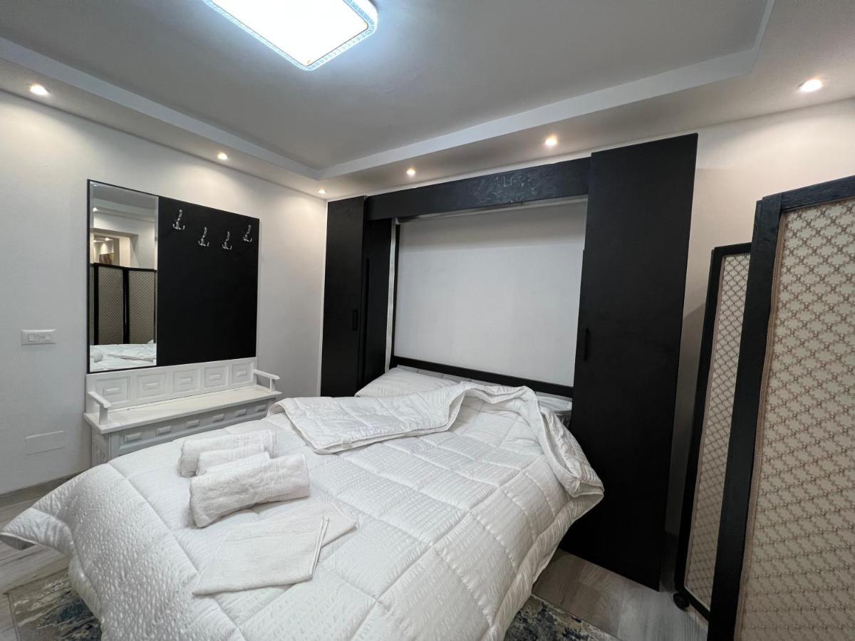Apartment Tirana On Myslym Shyri Exteriör bild